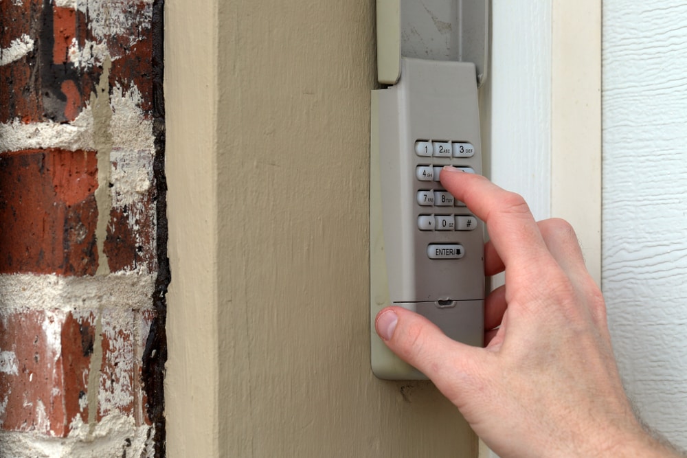 Electronic keypad garage door remotes in Aliso Viejo